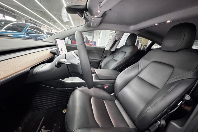 2020 immagine di auto #9