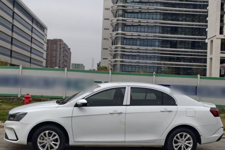 GEELY Emgrand 2021 car image #9