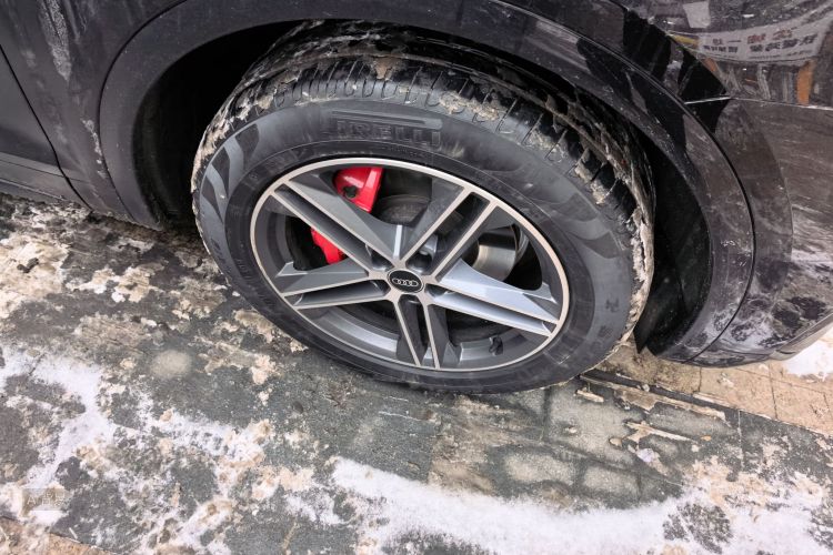 Audi Q5L Sportback 2024 car image #9