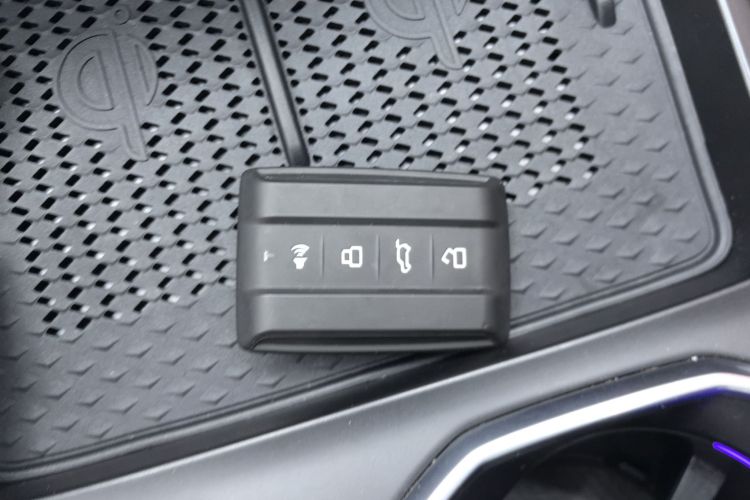 Tank 400 New Energy 2023 #9 Tank 400 New Energy 2023 car image #9