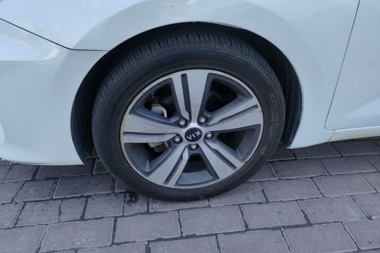 Kia K5 2017 imagen de coche #9