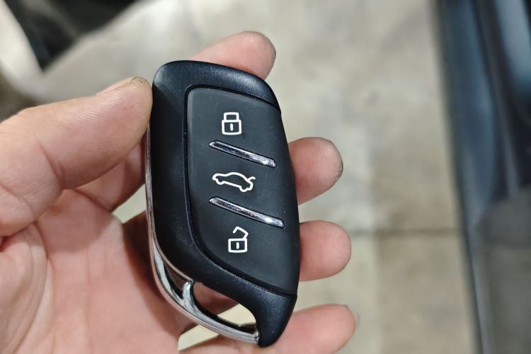 名爵 MG5 2025 汽车图片 #9