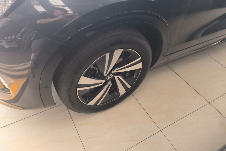 Volkswagen Tavendor 2024 car image #9