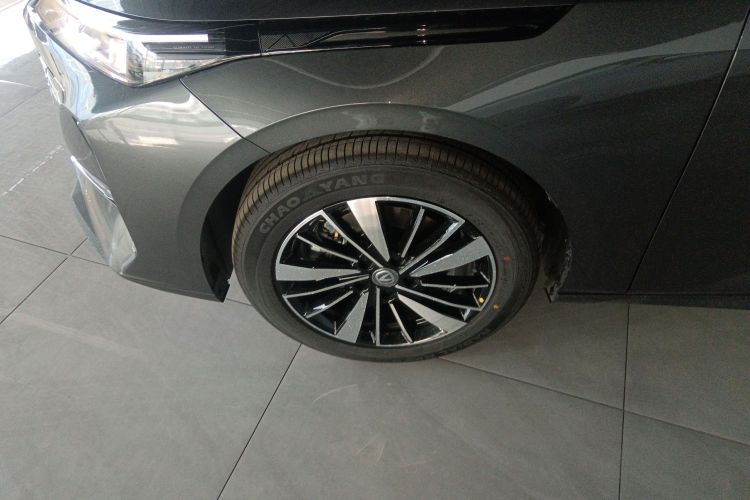 Changan EadoPHEV 2025 immagine di auto #9