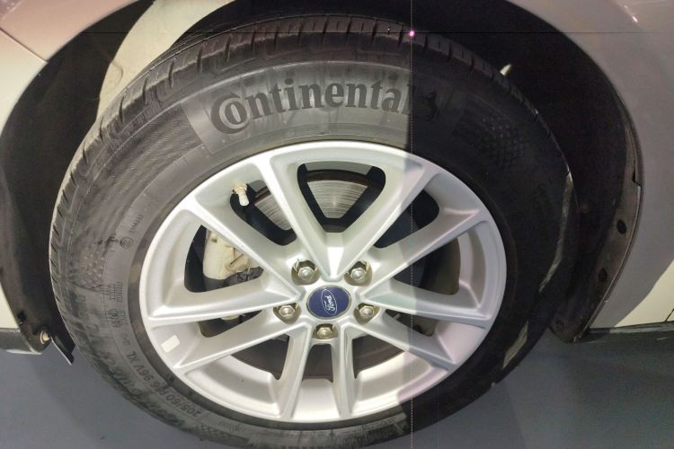 Ford Focus 2016 image de voiture #9