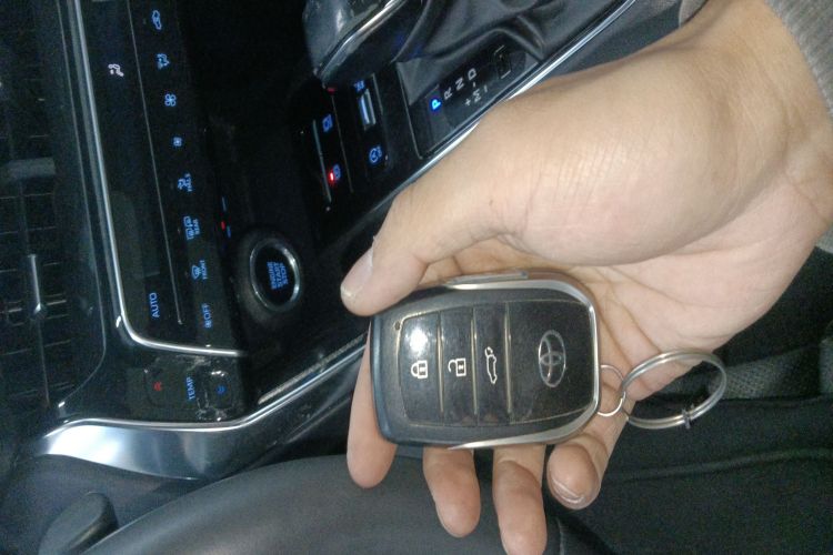 Toyota Venza 2022 immagine di auto #9