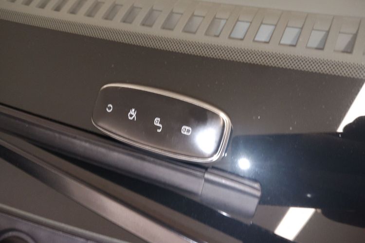 腾势 腾势D9 2023 汽车图片 #9