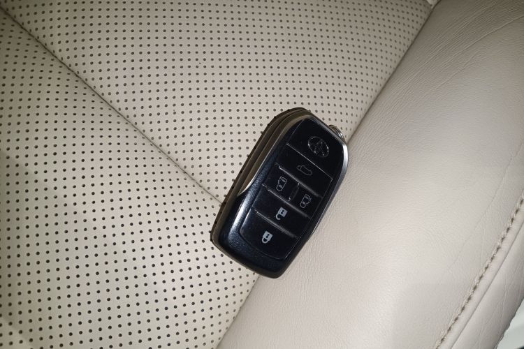 Toyota Alphard 2022 immagine di auto #9