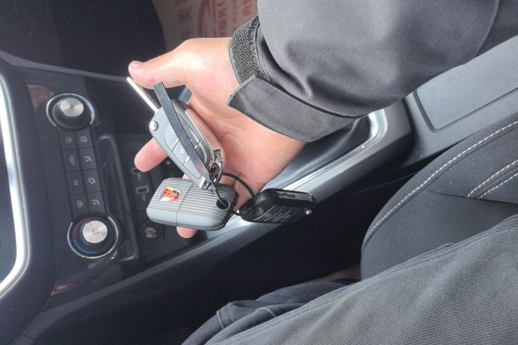 Roewe RX3 2021 изображение автомобиля #9