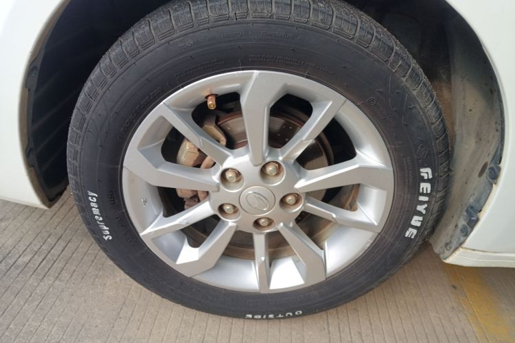 Soueast A5 Wing Dance 2018 car image #9