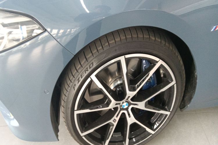 BMW 8 Series 2020 car image #9