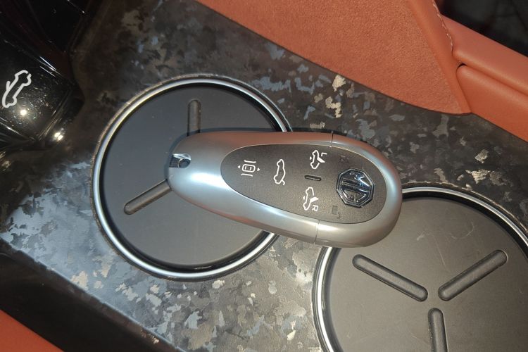 MG Cyberster 2025 car image #9