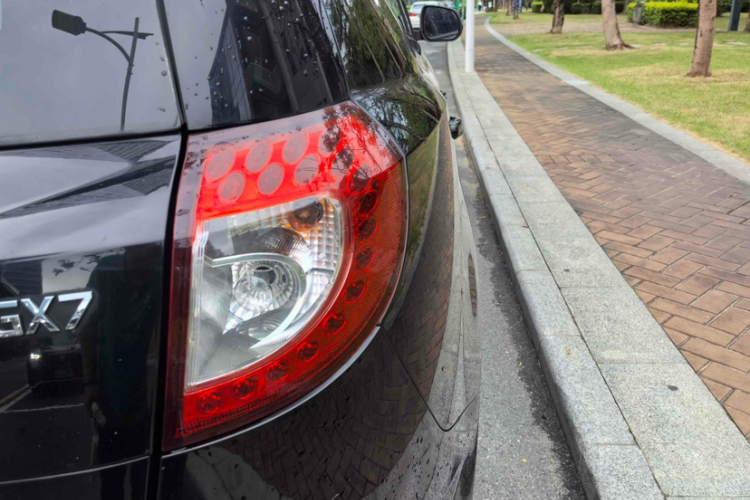 GEELY GX7 2015 #9 GEELY GX7 2015 car image #9