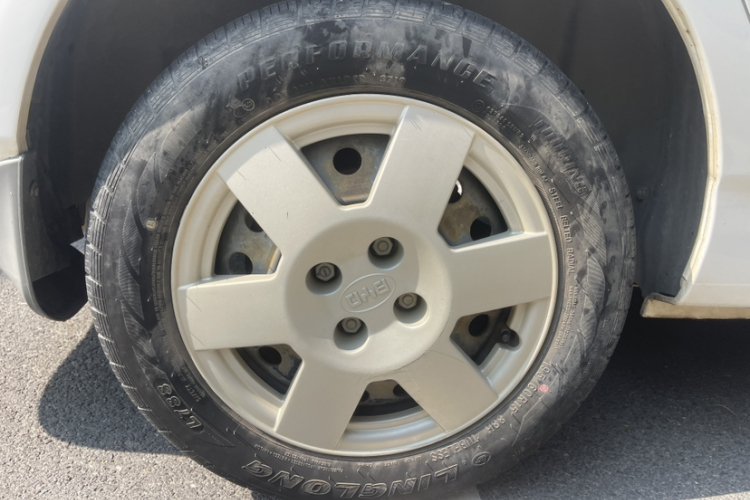 BYD F3 2019 car image #9