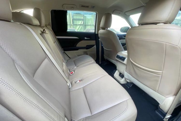 Toyota Highlander 2017 car image #9