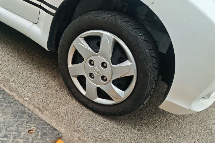 BYD F0 2017 car image #9