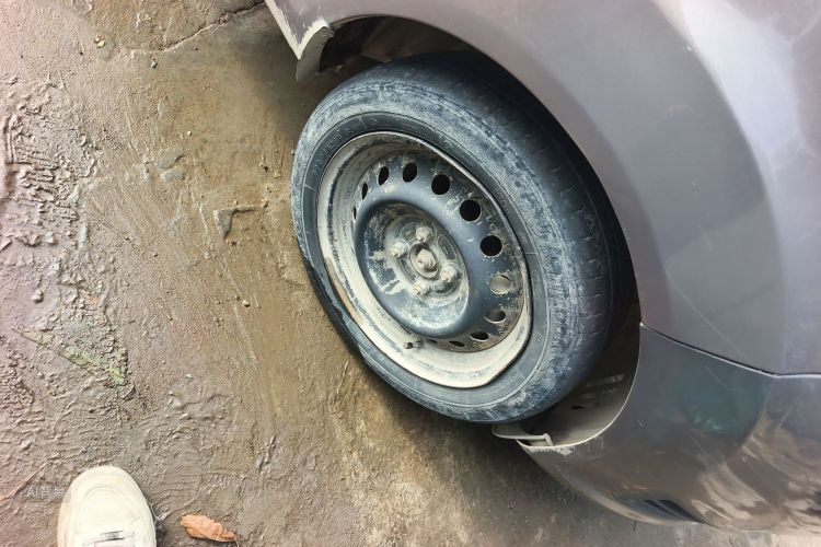 Ford Fiesta 2015 car image #9