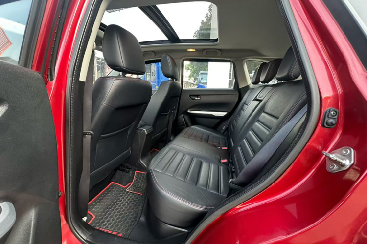 Suzuki Vitara 2016 image de voiture #9