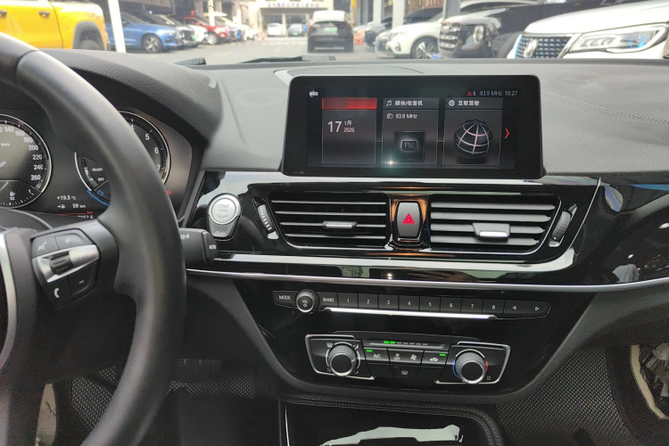 BMW 1 Series 2021 #9 BMW 1 Series 2021 car image #9