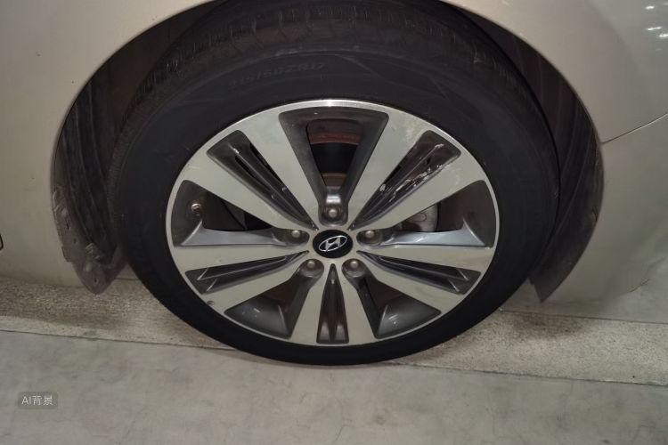 Hyundai Mistra 2015 car image #9