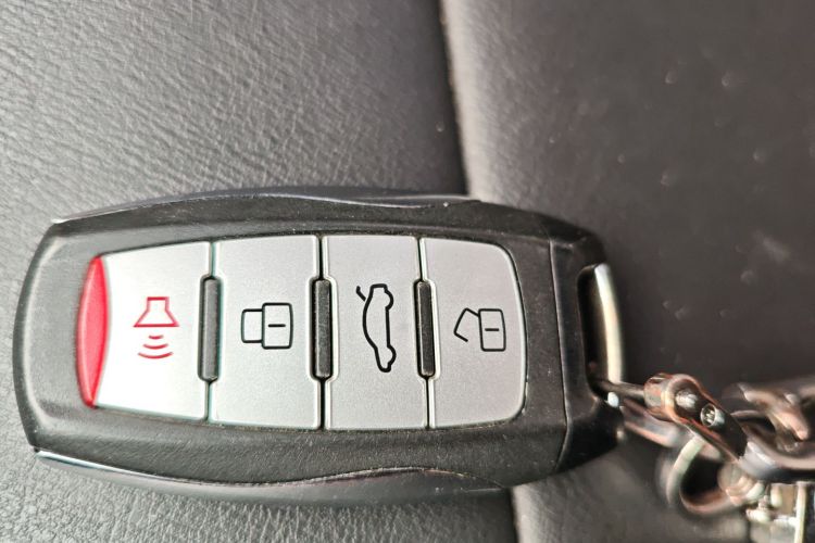 Haval M6 2017 car image #9