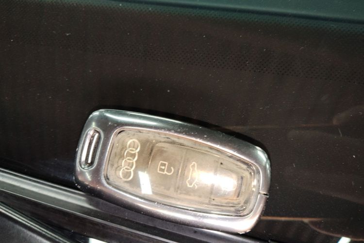 Audi Q7 2021 image de voiture #9