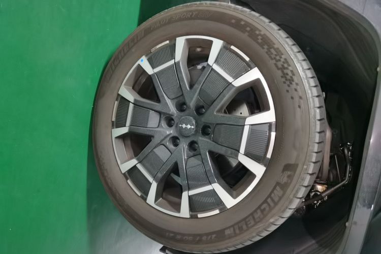 FangChengBao Leopard 8 2025 car image #9