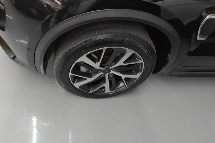 Lynk & Co 01 EM-P 2018 car image #9
