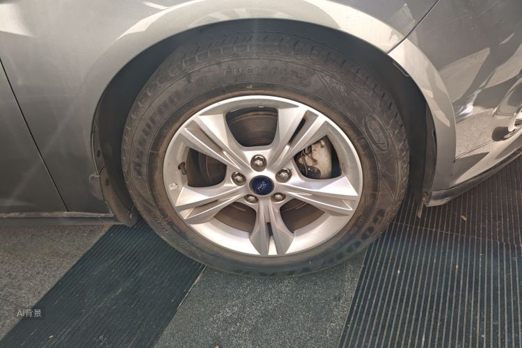 Ford Focus 2013 #9 Ford Focus 2013 car image #9