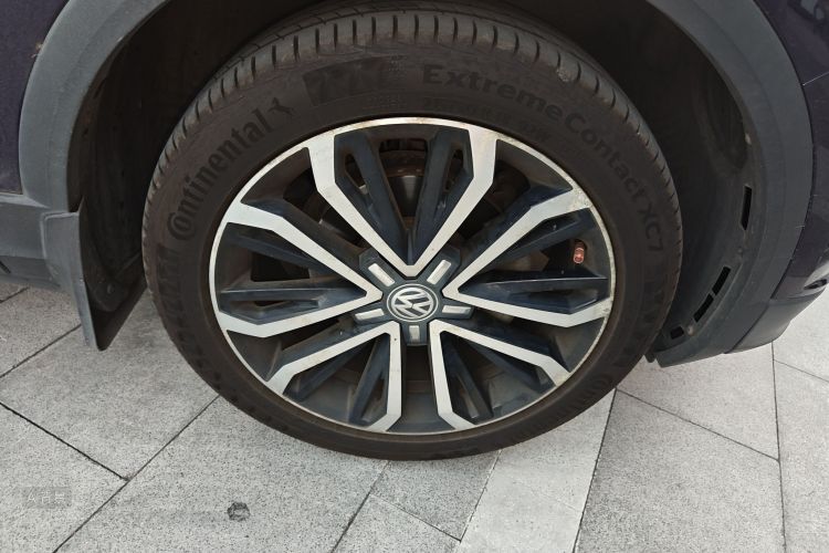 Volkswagen T-Roc 2020 car image #9