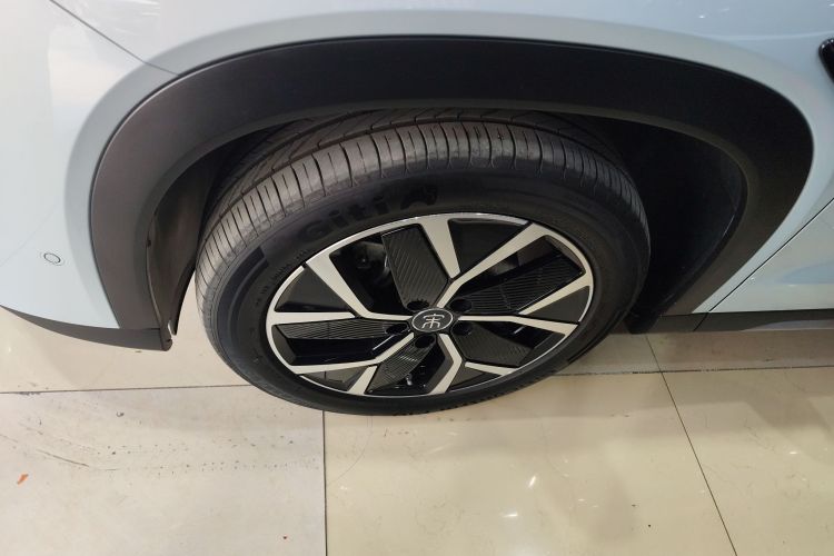 BYD SongL DM-i 2025 #9 BYD SongL DM-i 2025 car image #9