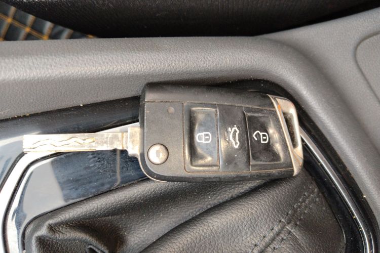VS5 2019 car image #9