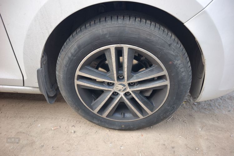 Skoda Rapid Spaceback 2017 car image #9