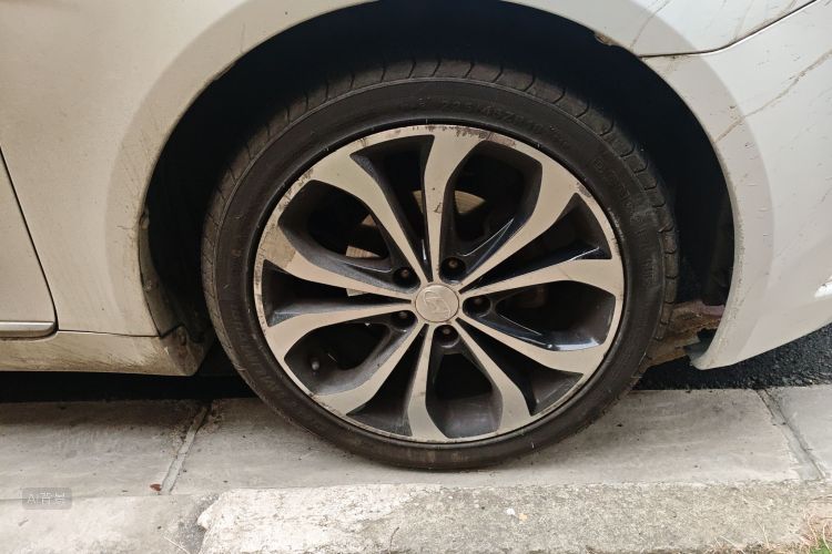 Hyundai Sonata 2016 car image #9