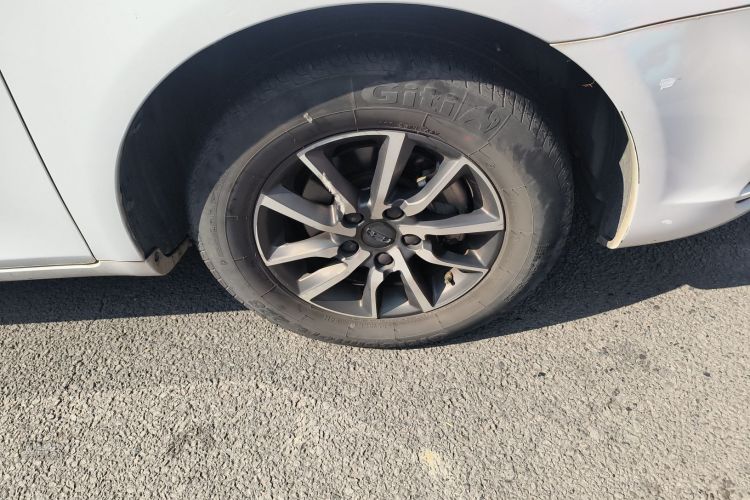 GEELY Emgrand 2019 car image #9