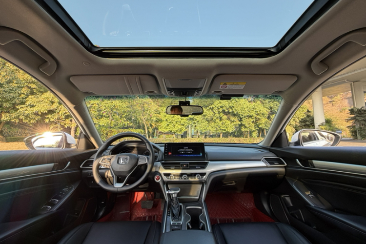 Honda Accord 2022 car image #9