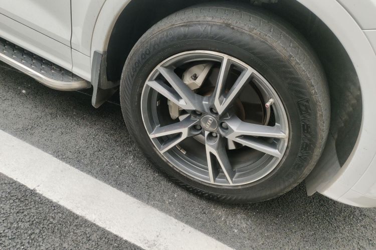 Audi Q5L 2019 car image #9