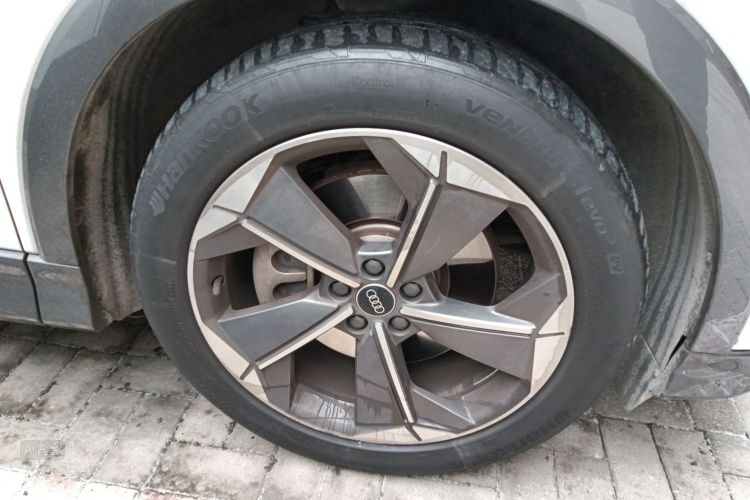 Audi Q5 e-tron 2022 #9 Audi Q5 e-tron 2022 صورة سيارة #9