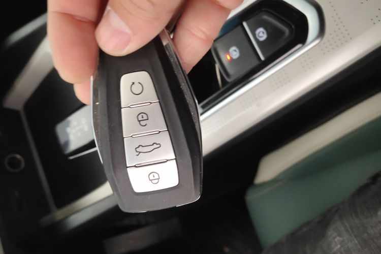 GEELY Emgrand L HiP 2023 immagine di auto #9