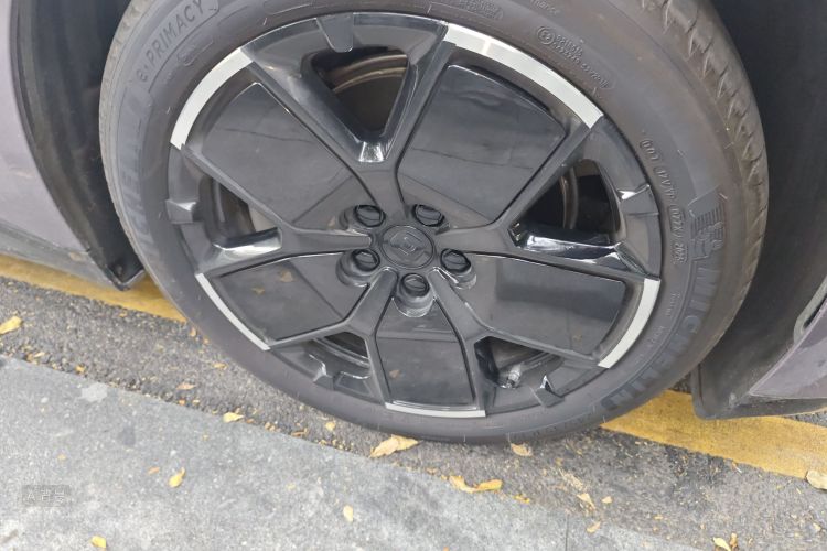 小米汽车 小米SU7 2025 #9 小米汽车 小米SU7 2025 汽车图片 #9