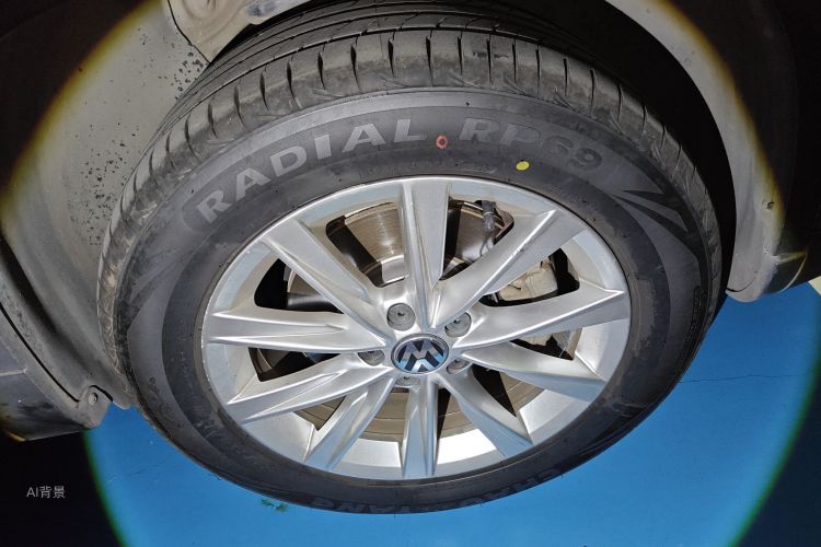 Volkswagen Tiguan 2016 imagem de carro #9