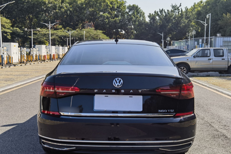 Volkswagen Passat 2019 #9 Volkswagen Passat 2019 car image #9