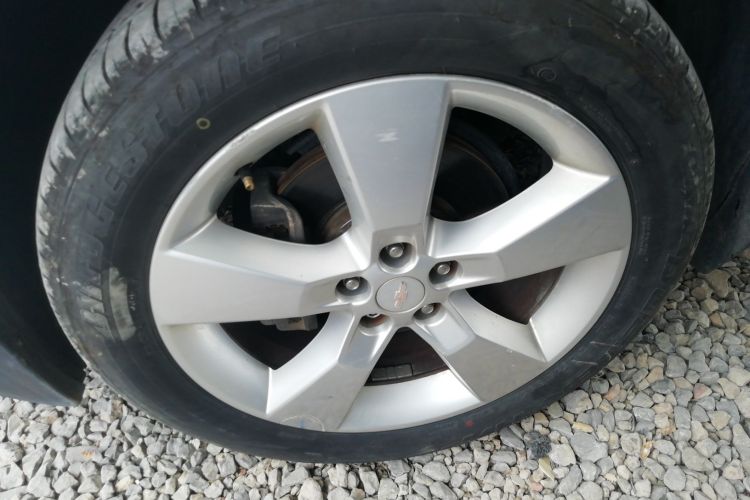 Chevrolet Tracker 2015 immagine di auto #9