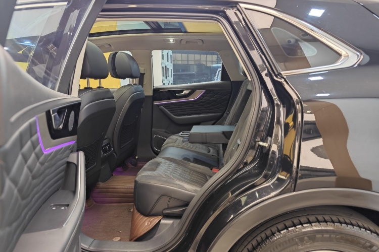 HongQi HS5 2022 car image #9