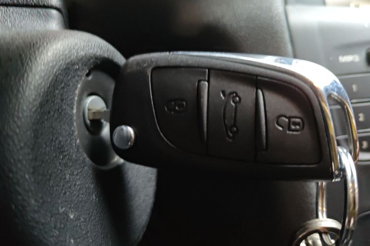 Citroen C4L 2017 #9 Citroen C4L 2017 car image #9