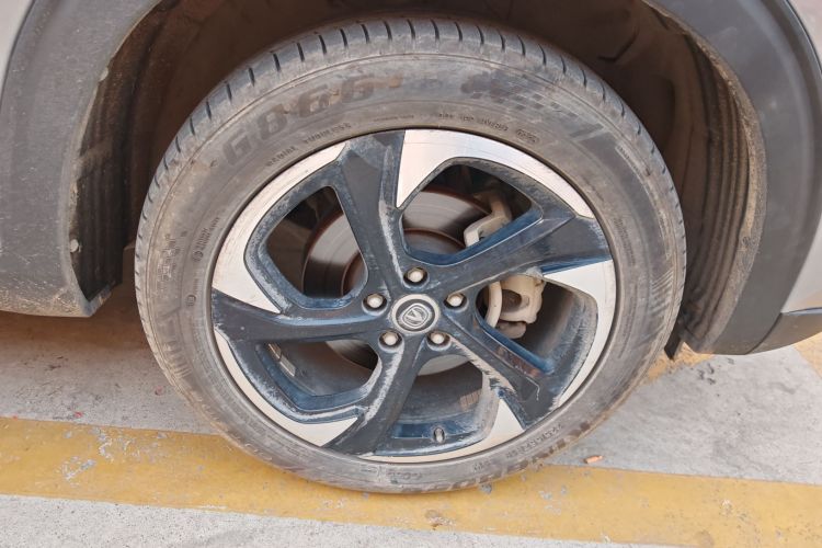 Changan CS85 Coupe 2019 car image #9