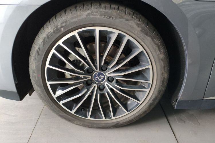 BYD Han 2024 car image #9
