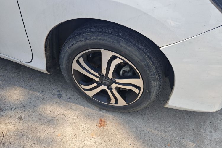 Honda Greiz 2016 #9 Honda Greiz 2016 صورة سيارة #9