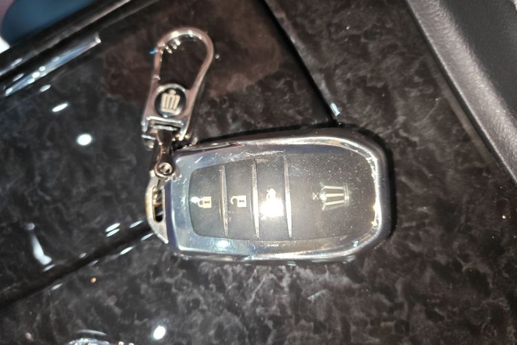 丰田 皇冠 2018 汽车图片 #9