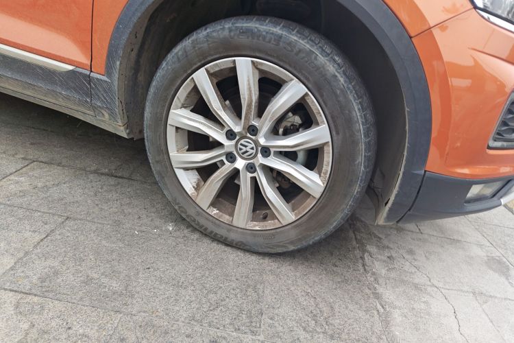 T-Roc 2018 car image #9